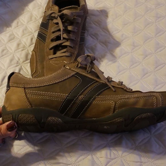 Shoes - Picture 4 of 6